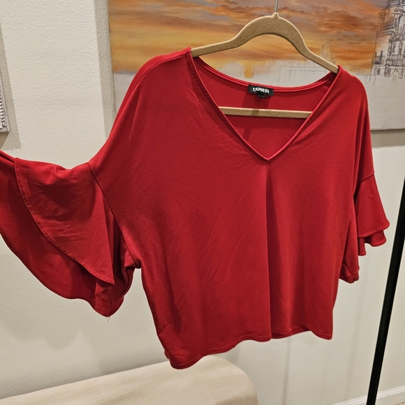 Red Express top with relaxed ruffle sleeve detail - Picture 3 of 7